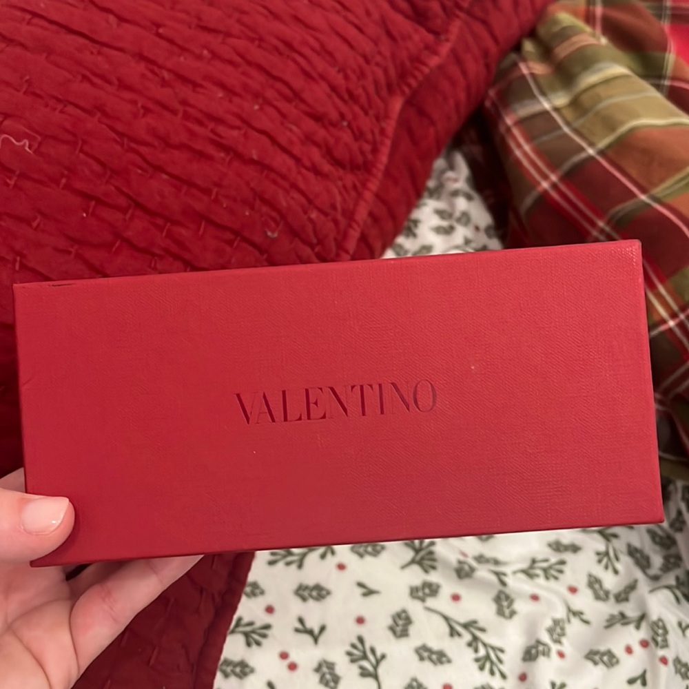 Small Valentino Box